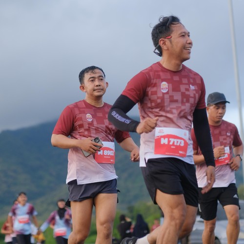 Race photo from KEDIRI HALF MARATHON 2026