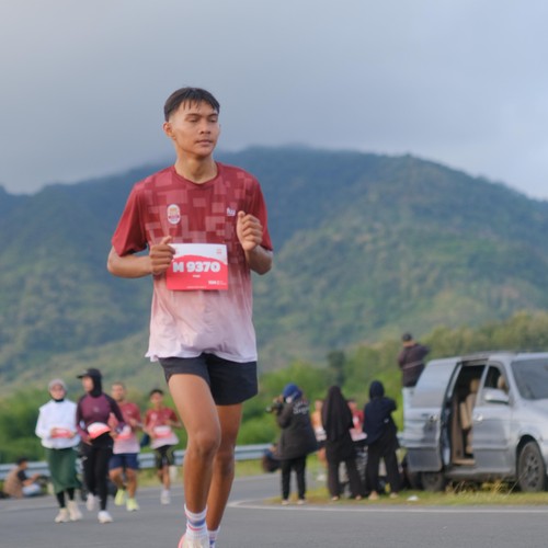 Race photo from KEDIRI HALF MARATHON 2026