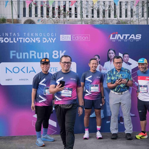 Race photo from LINTAS TEKNOLOGI SOLUTIONS DAY