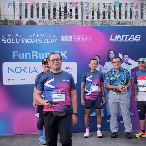 Race photo from LINTAS TEKNOLOGI SOLUTIONS DAY