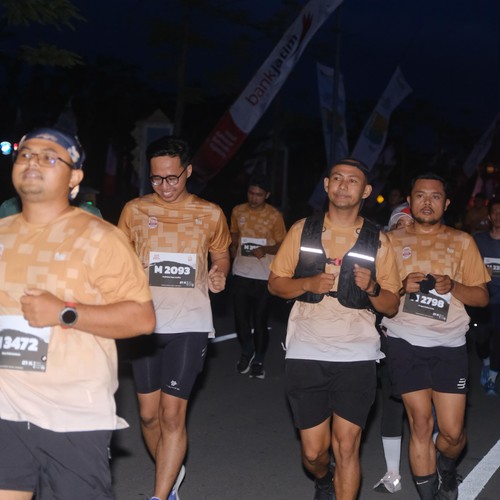 Race photo from KEDIRI HALF MARATHON 2026