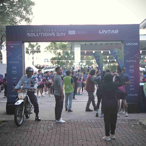 Race photo from LINTAS TEKNOLOGI SOLUTIONS DAY