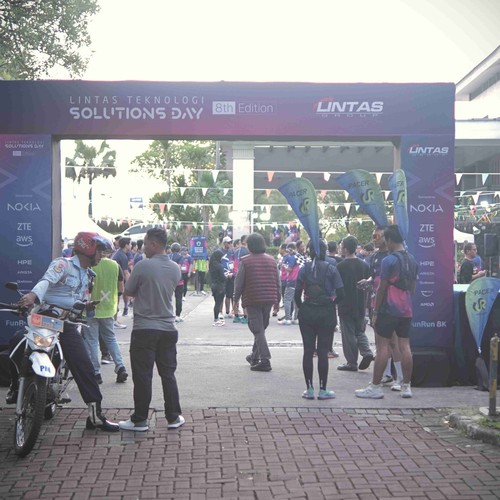 Race photo from LINTAS TEKNOLOGI SOLUTIONS DAY