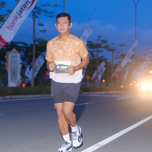 Race photo from KEDIRI HALF MARATHON 2026