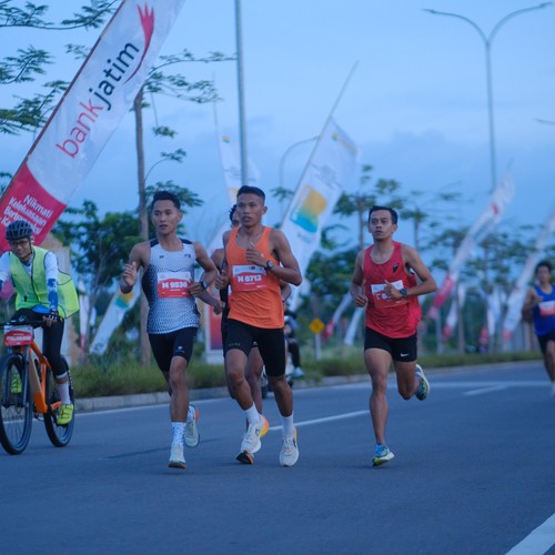 Race photo from KEDIRI HALF MARATHON 2026
