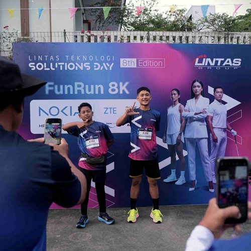 Race photo from LINTAS TEKNOLOGI SOLUTIONS DAY