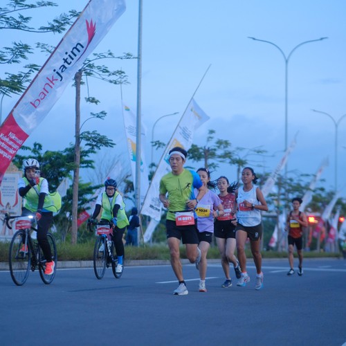Race photo from KEDIRI HALF MARATHON 2026