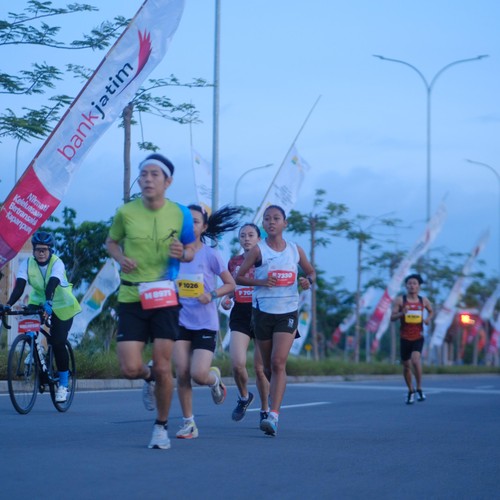 Race photo from KEDIRI HALF MARATHON 2026