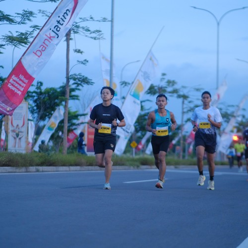 Race photo from KEDIRI HALF MARATHON 2026