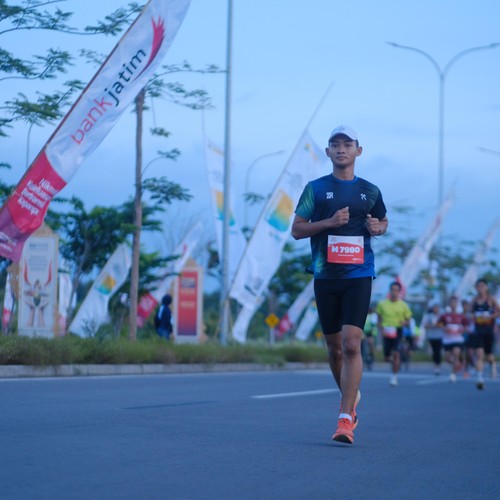 Race photo from KEDIRI HALF MARATHON 2026
