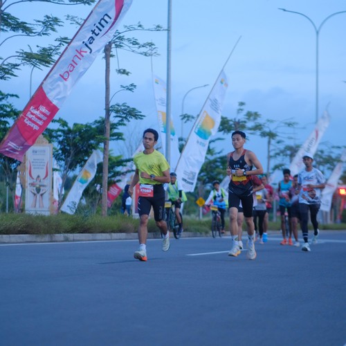 Race photo from KEDIRI HALF MARATHON 2026