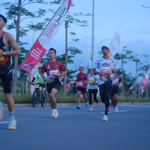 Race photo from KEDIRI HALF MARATHON 2026