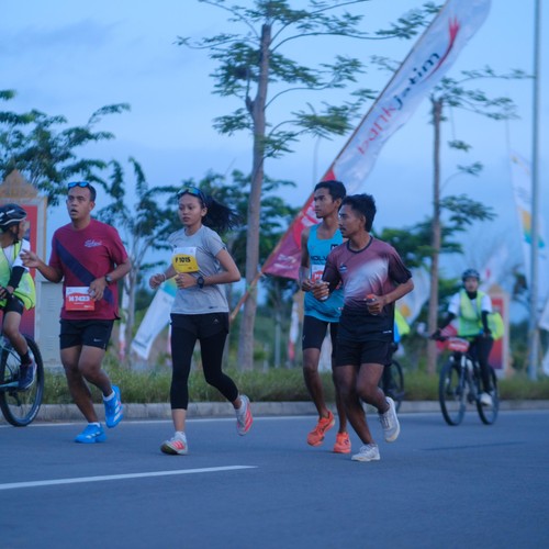 Race photo from KEDIRI HALF MARATHON 2026