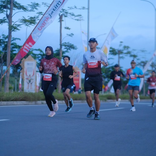 Race photo from KEDIRI HALF MARATHON 2026