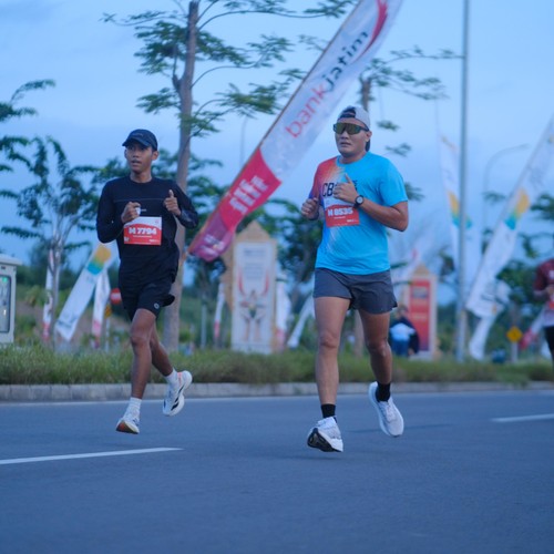Race photo from KEDIRI HALF MARATHON 2026