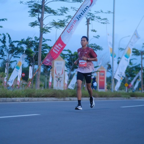 Race photo from KEDIRI HALF MARATHON 2026