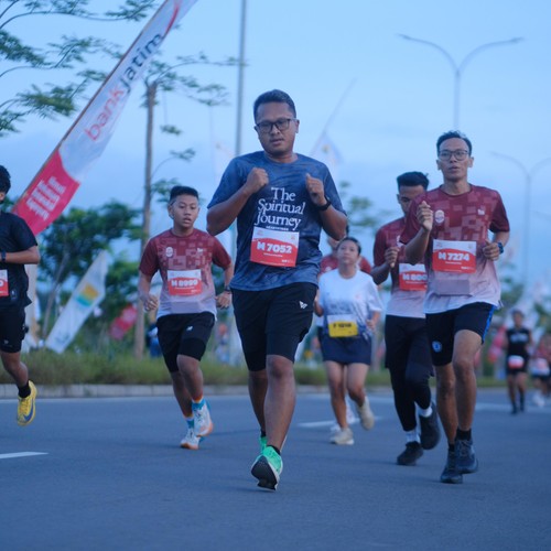 Race photo from KEDIRI HALF MARATHON 2026