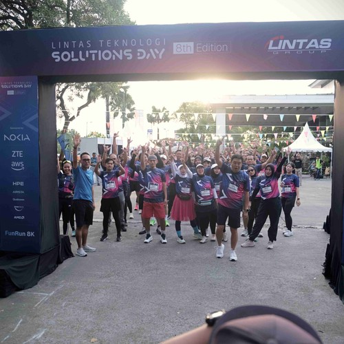 Race photo from LINTAS TEKNOLOGI SOLUTIONS DAY