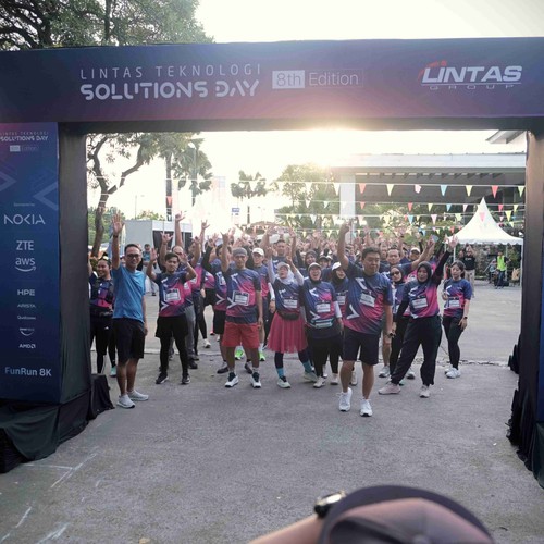 Race photo from LINTAS TEKNOLOGI SOLUTIONS DAY