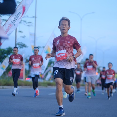 Race photo from KEDIRI HALF MARATHON 2026