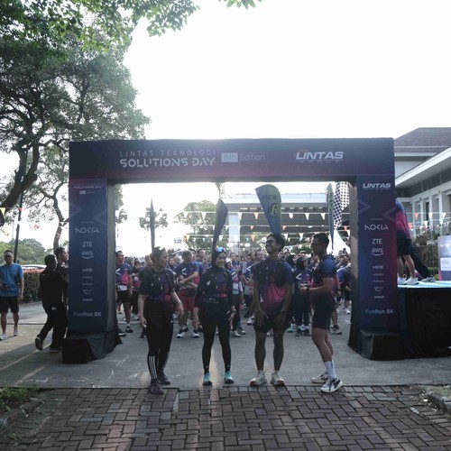 Race photo from LINTAS TEKNOLOGI SOLUTIONS DAY