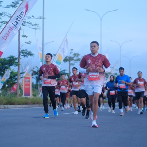 Race photo from KEDIRI HALF MARATHON 2026