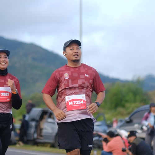 Race photo from KEDIRI HALF MARATHON 2026