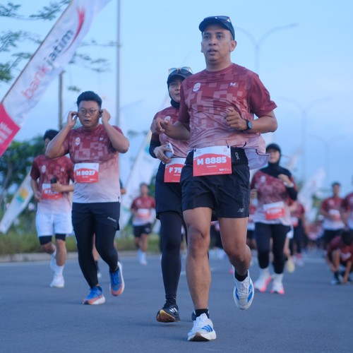 Race photo from KEDIRI HALF MARATHON 2026
