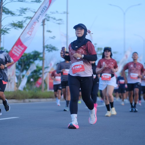 Race photo from KEDIRI HALF MARATHON 2026