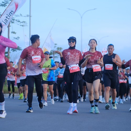 Race photo from KEDIRI HALF MARATHON 2026