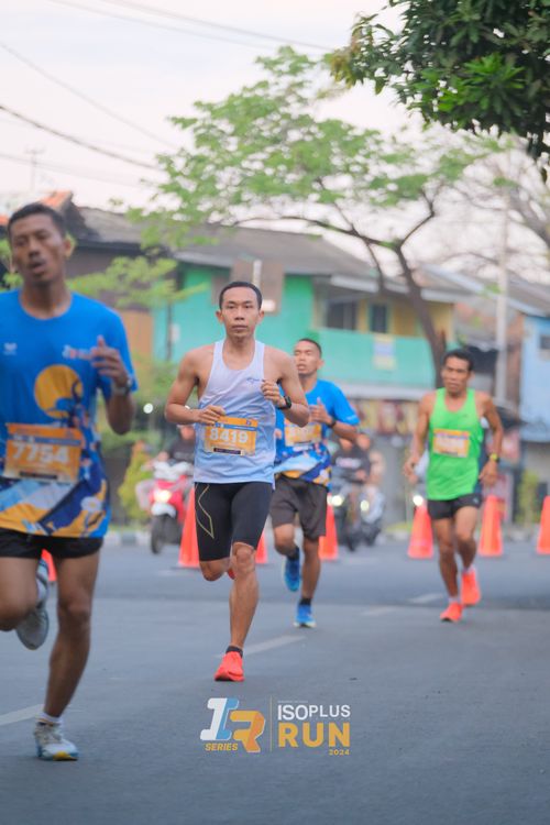 Race photo from Isoplus Run 2024 Surabaya