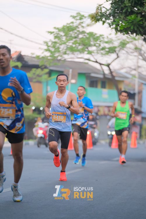 Race photo from Isoplus Run 2024 Surabaya