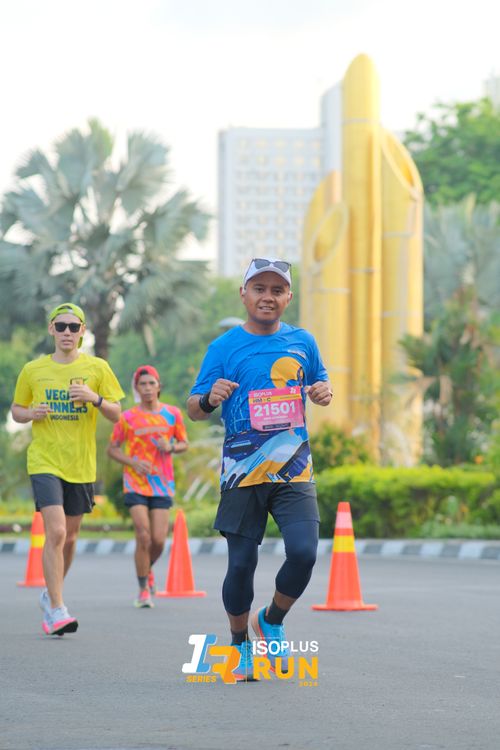 Race photo from Isoplus Run 2024 Surabaya