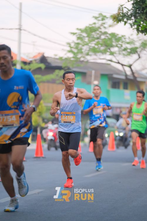 Race photo from Isoplus Run 2024 Surabaya