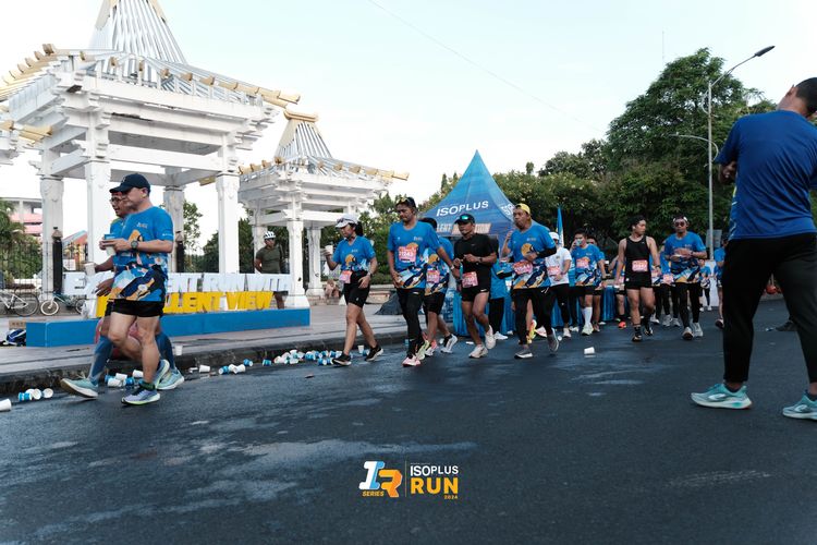 Race photo from Isoplus Run 2024 Surabaya