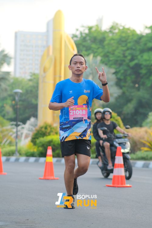 Race photo from Isoplus Run 2024 Surabaya