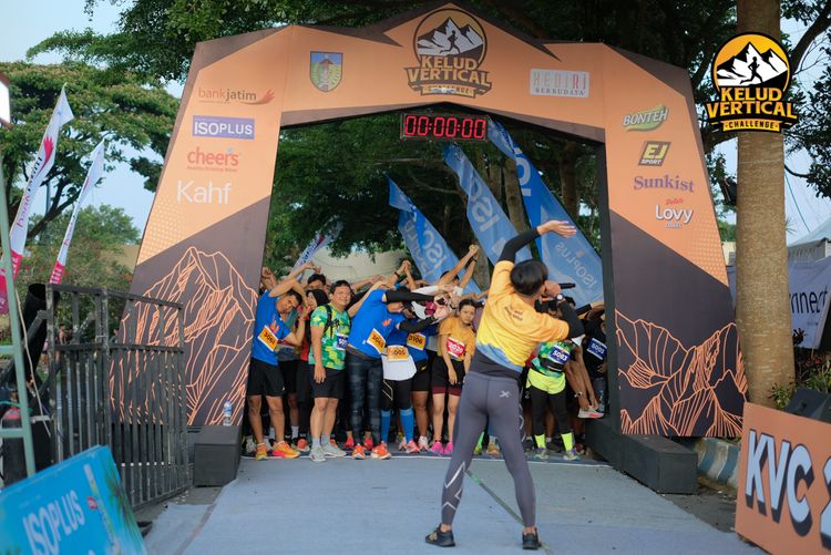 Race photo from Kelud Vertical Challenge 2024