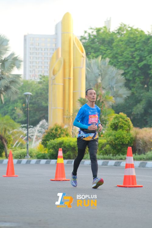 Race photo from Isoplus Run 2024 Surabaya