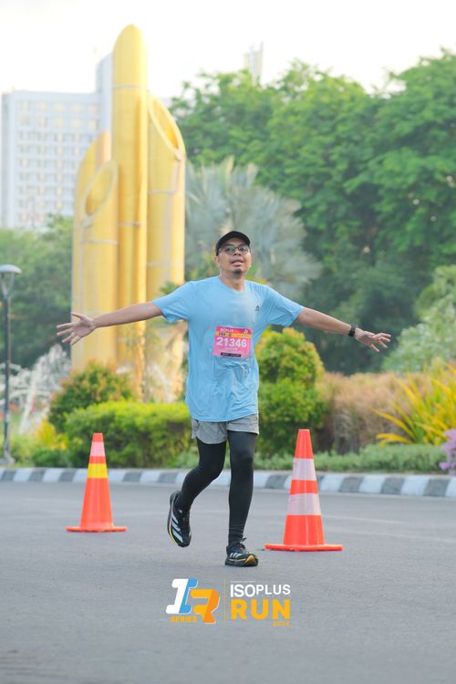 Race photo from Isoplus Run 2024 Surabaya