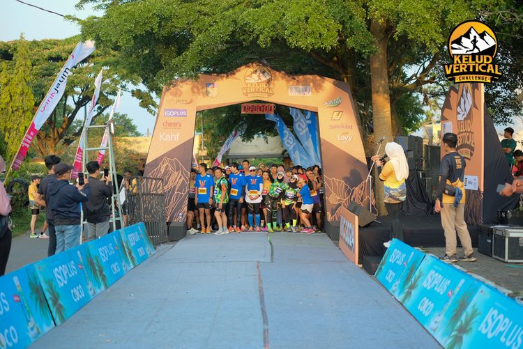 Race photo from Kelud Vertical Challenge 2024