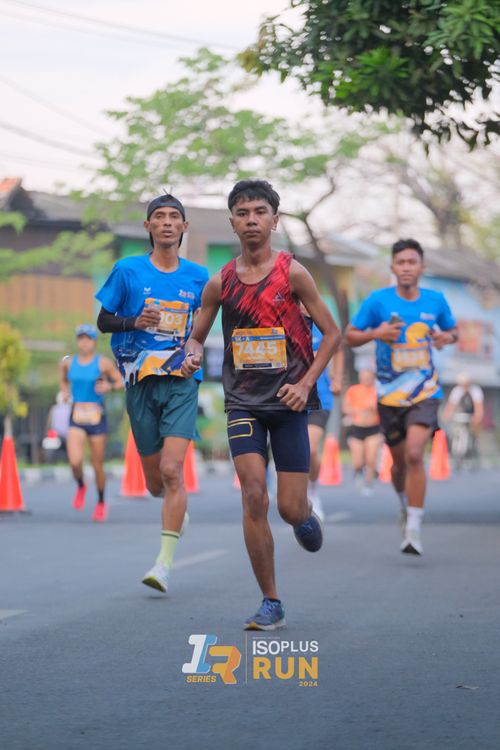 Race photo from Isoplus Run 2024 Surabaya