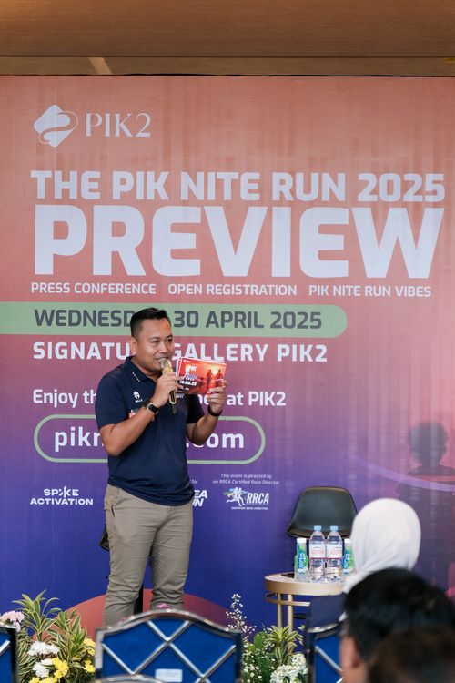 Race photo from PIK NITE RUN VIBES