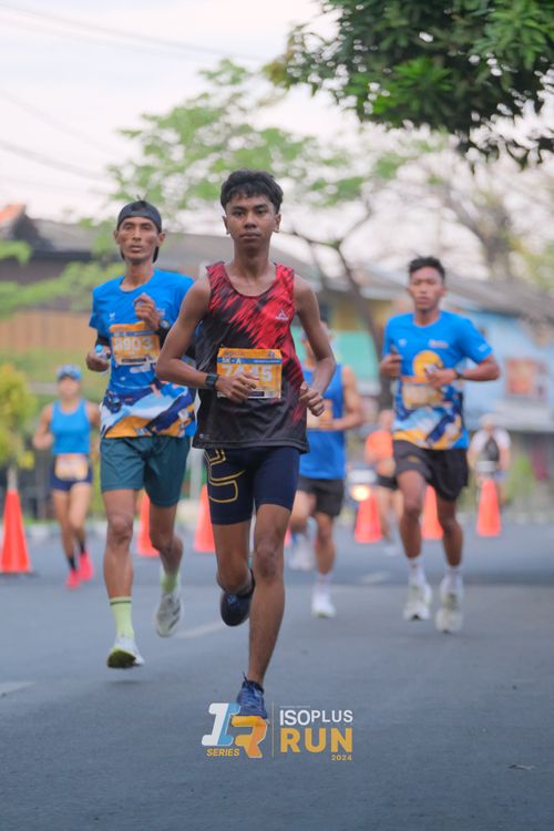 Race photo from Isoplus Run 2024 Surabaya