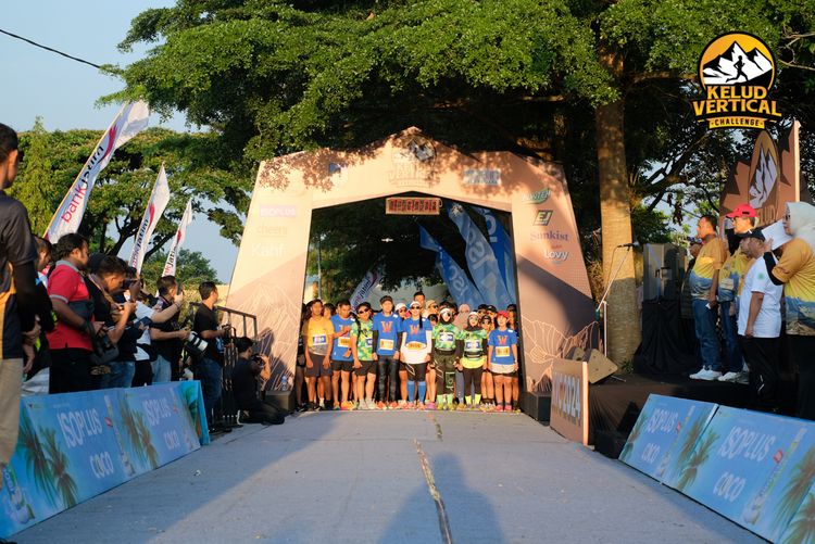 Race photo from Kelud Vertical Challenge 2024