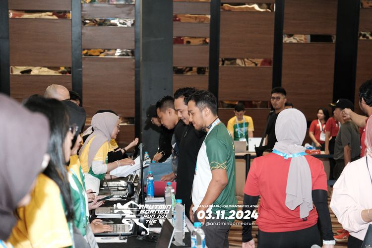 Race photo from Arutmin Borneo Run 2024