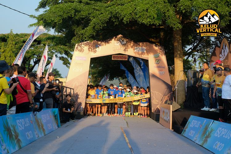 Race photo from Kelud Vertical Challenge 2024