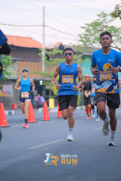 Race photo from Isoplus Run 2024 Surabaya