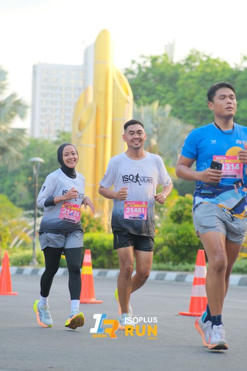 Race photo from Isoplus Run 2024 Surabaya