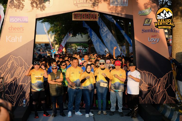 Race photo from Kelud Vertical Challenge 2024