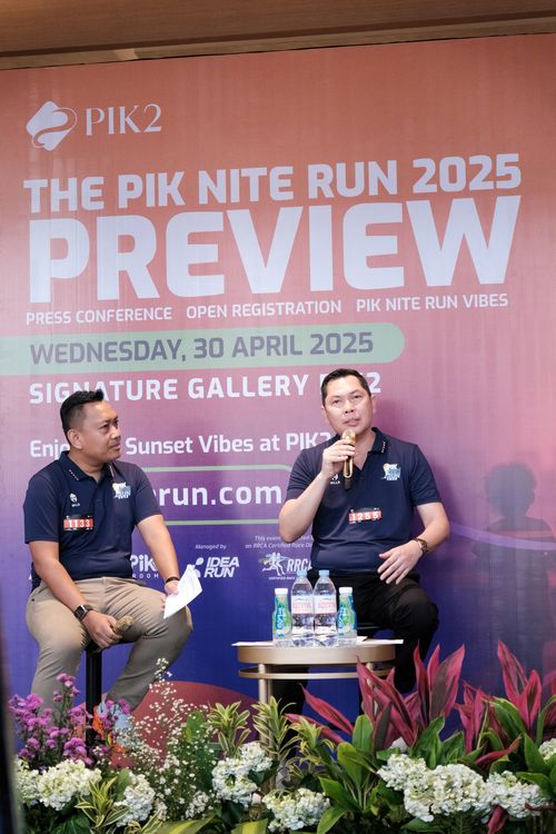 Race photo from PIK NITE RUN VIBES